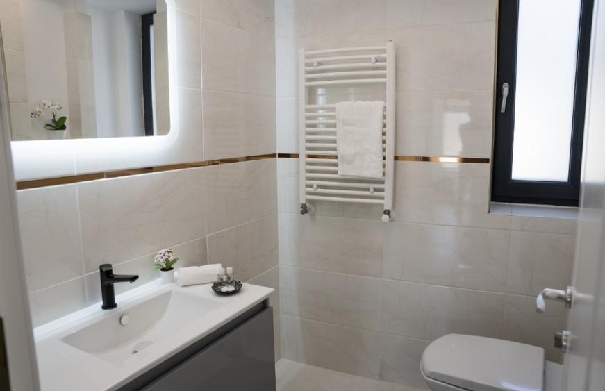 Unirii | 3 Camere | Centrala | Balcon | Bloc Nou | Prox. Metrou |