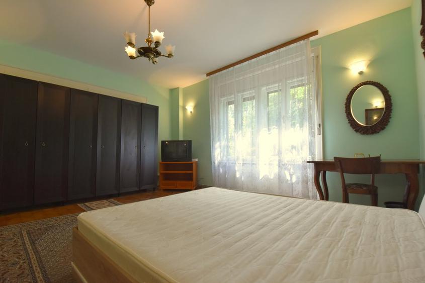 Inchiriez ap 4 camere in zona Medicina -Prefectura , Timisoara