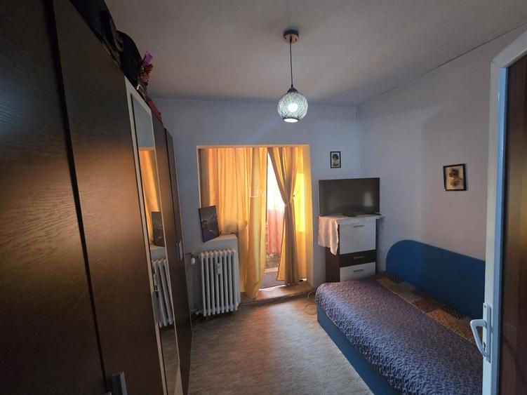 APARTAMENT 4 CAMERE, DECOMANDAT, 2/4, INEL 2 - 11