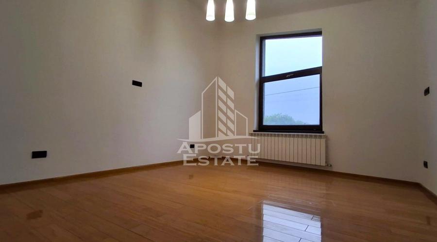 Spatiu comercial cu etaj, pentru activitati diverse