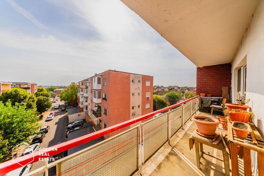 Apartament 4 camere, total decomandat, zona Miorita