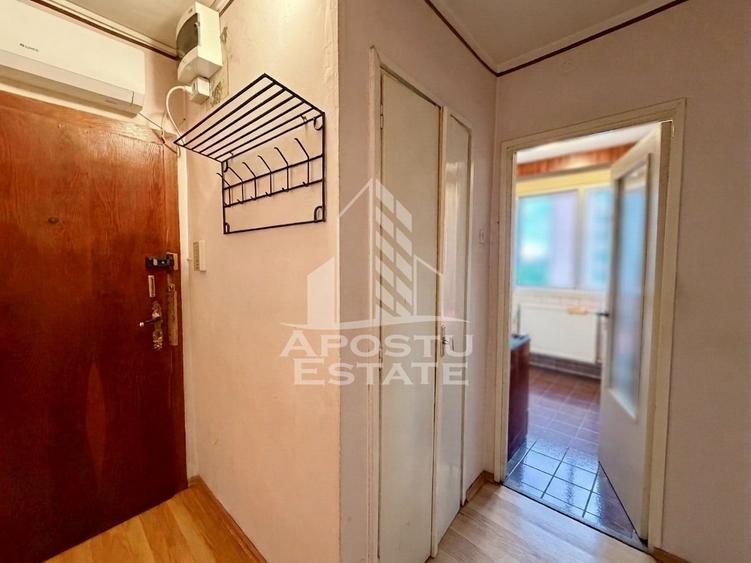 Apartament cu 2 camere de vanzare, zona Circumvalatiunii, Timisoara