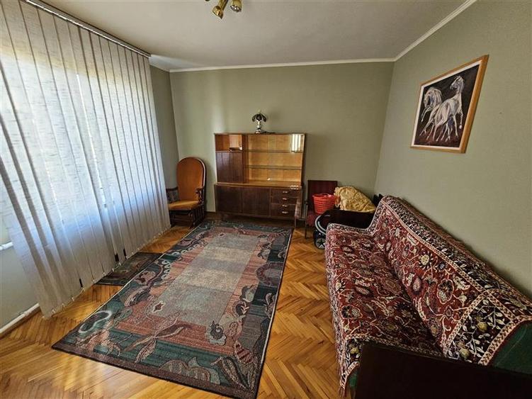 Inchiriere casa individuala 4 camere, zona Piata Fraternitatii, cartier Gheorghe