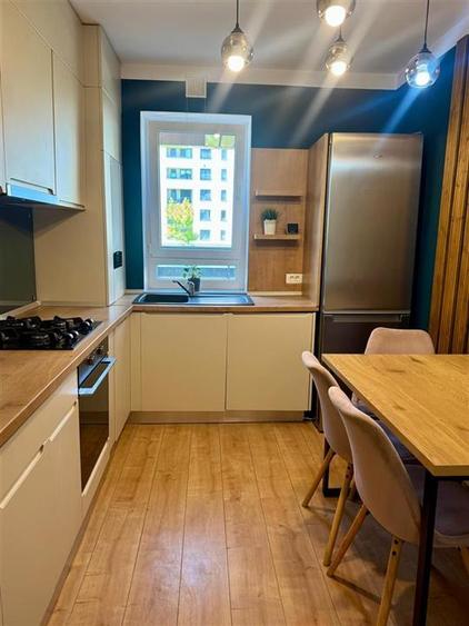 Apartament doua camere Pietonal Coresi Avantgarden ( Kasper )
