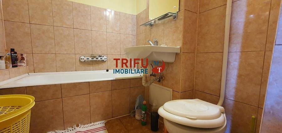 Apartament, 3 camere, 2 balcoane inchise, decomandat