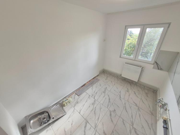 2Cam--Sagului-7 Min de Spitalul Judetean--Renovat--45MP-75.000 Euro!Neg