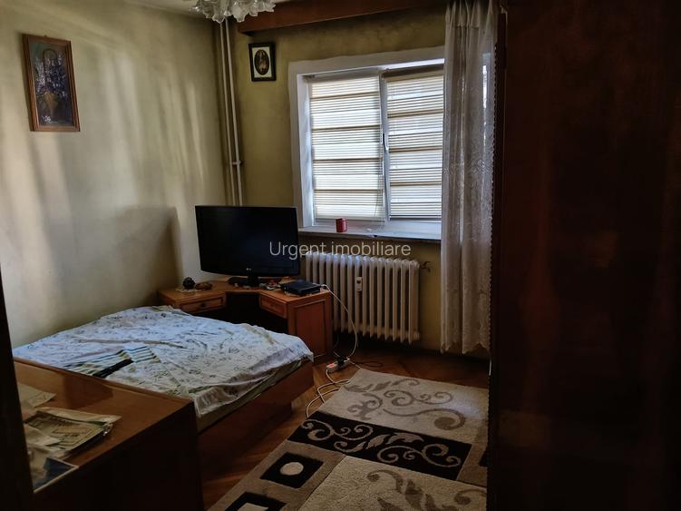 Craiovita Noua Apartament 3 camere Decomandat Balcon - 3