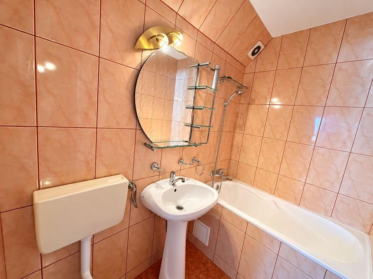 Aradului-Iulius Town | 2 Camere | Etaj Intermediar | Decomandat.