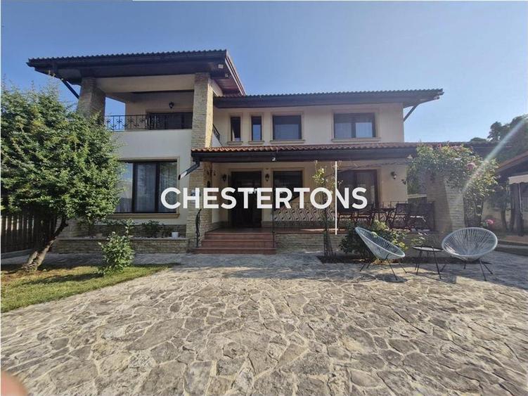 Vila/casa vacanta premium cu 5 camere , teren de 551 m.p.in Costinesti Schitu
