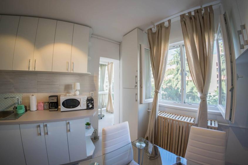 Apartament cu 3 camere, 82,10 mp in zona verde, semicentral