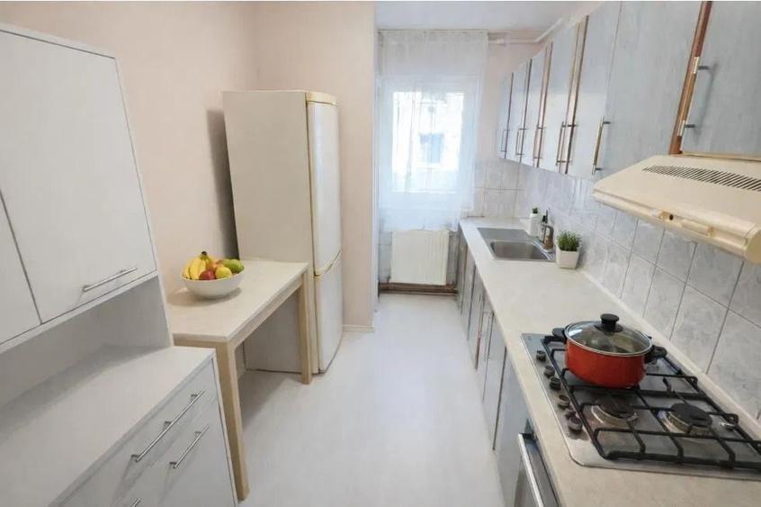 APARTAMENT 3 CAMERE IN ZONA ASTRA