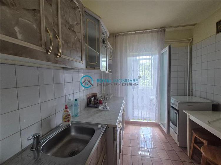 Royal Imobiliare - Vanzare apartament zona Ienachita Vacarescu