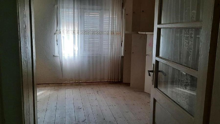 POIANA SIBIULUI, Casa cu teren de 720 mp