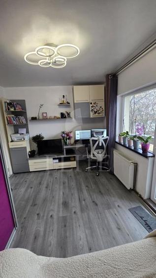 Apartament 3 camere în zona PIATA ZORILOR