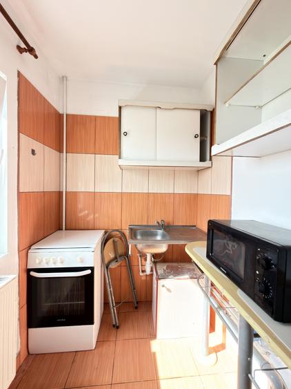 Apartament o camera, 24 mp utili, etaj 3 - Zona Girocului