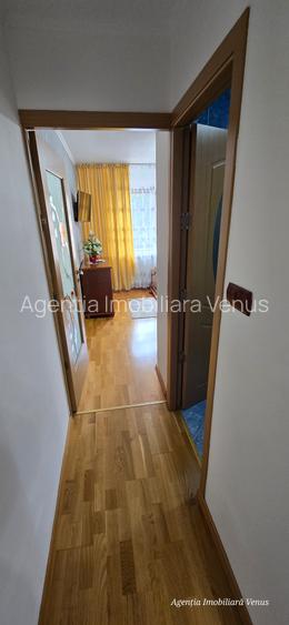 Apartament 2 camere  etaj 2 zona Scolii 11 - 8