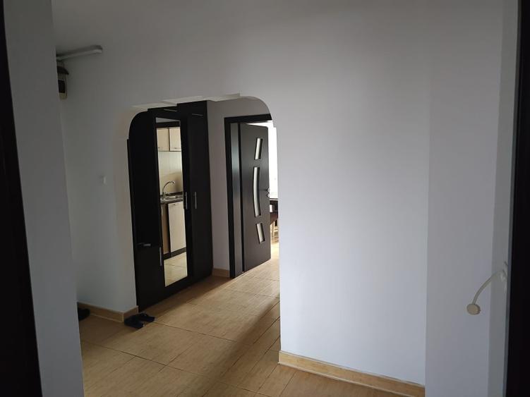 Apartament de închiriat –📍 Zona Dacia, Constanța 3 camere | 2 băi | Etaj 4/4 |