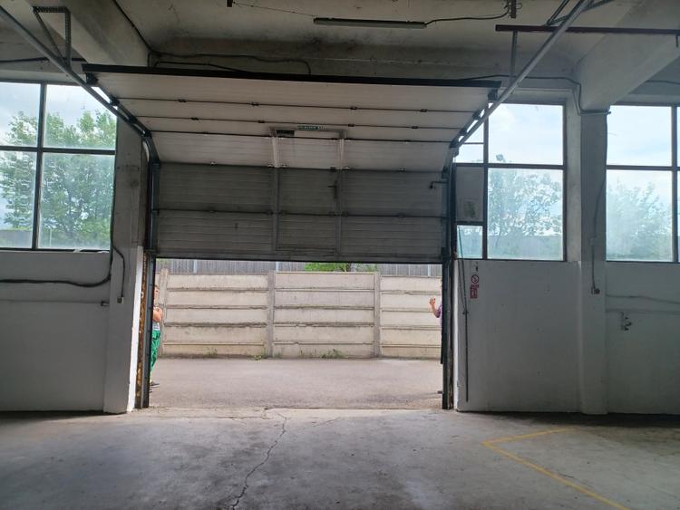 Inchiriez Hala industriala + spatiu birouri