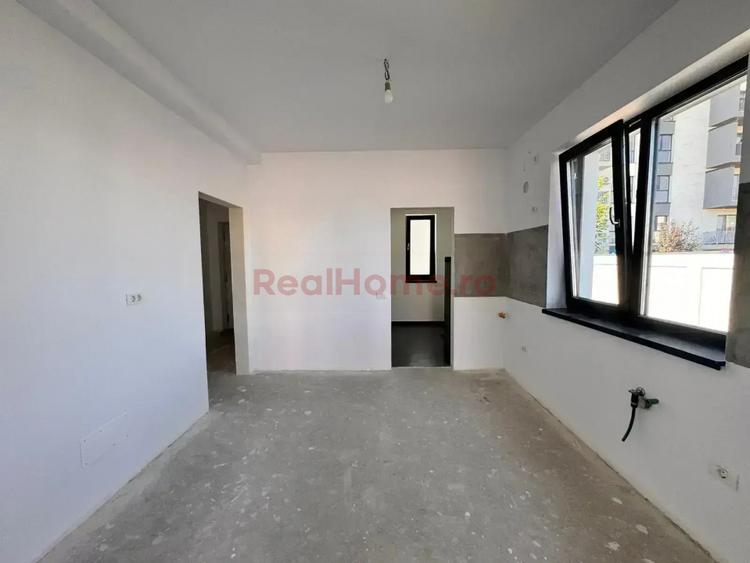 Casa / Vila | 5 camere | Curte 220 mp | metrou 15 min |