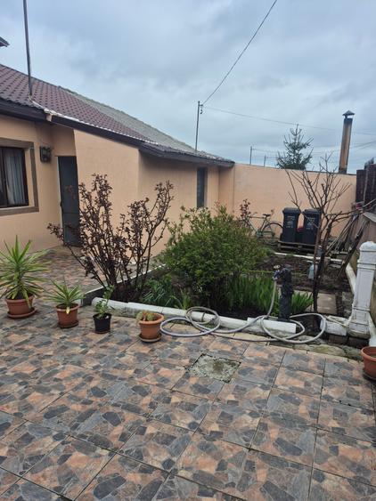 Casă în Năvodari, zona Lac Tăsăul!