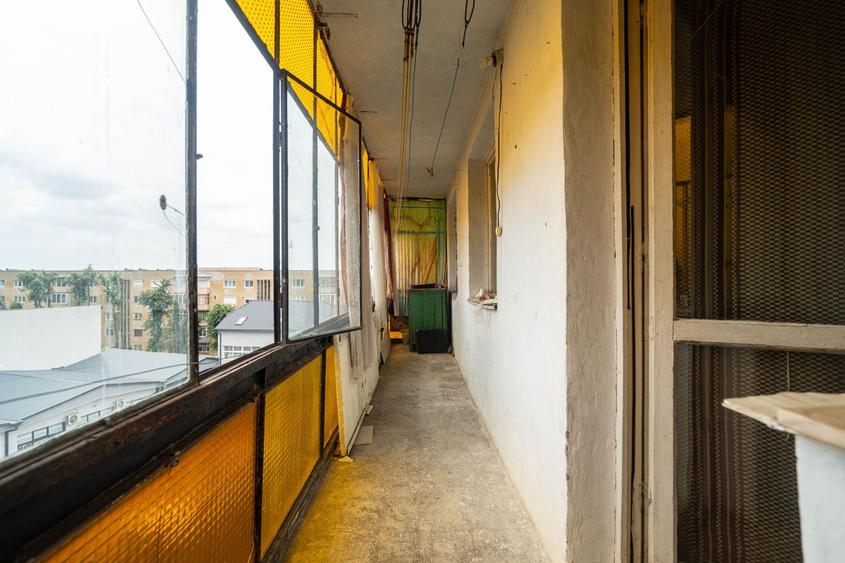 Apartament 4 camere decomandat - bvd. Revolutiei - COMISION 0