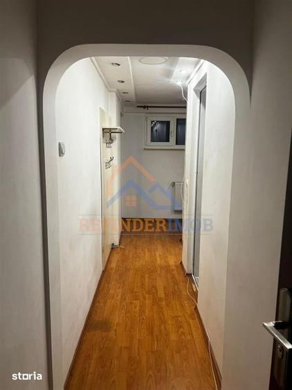 Vanzare 2 camere Trapezului 42 mp