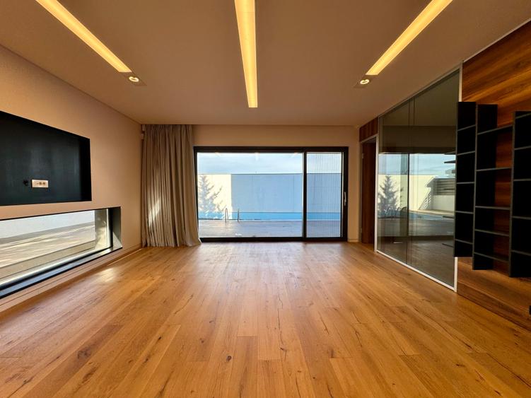 The Columbus Collection – Grand Horizon Villa
