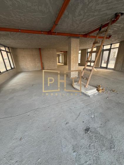 Spatiu Comercial de inchiriat, 348 mp, 200 mp terasa zona Subcetate!