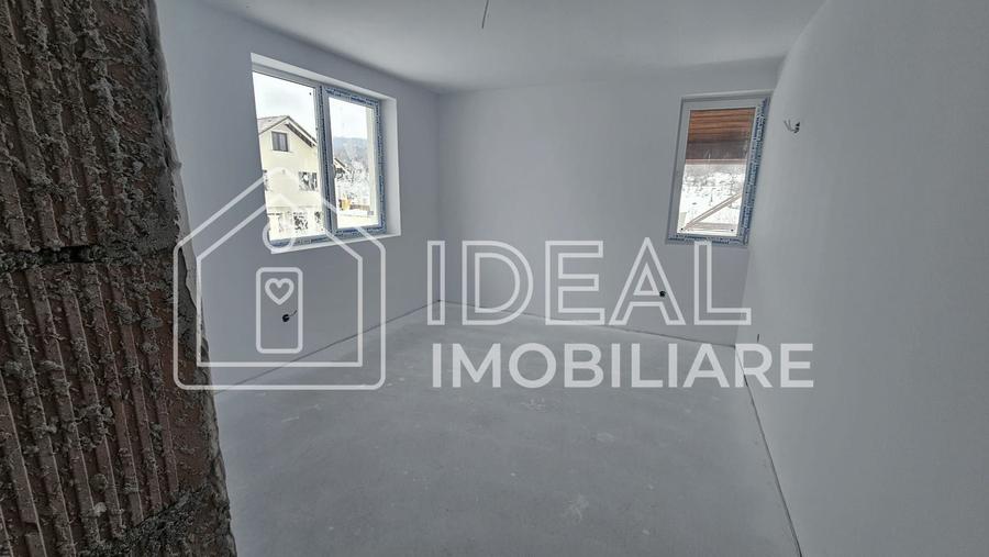 Duplex cu 4 camere, si 250 mp de curte