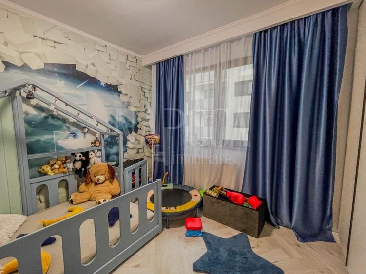 Apartament 4 camere de vanzare in Floresti