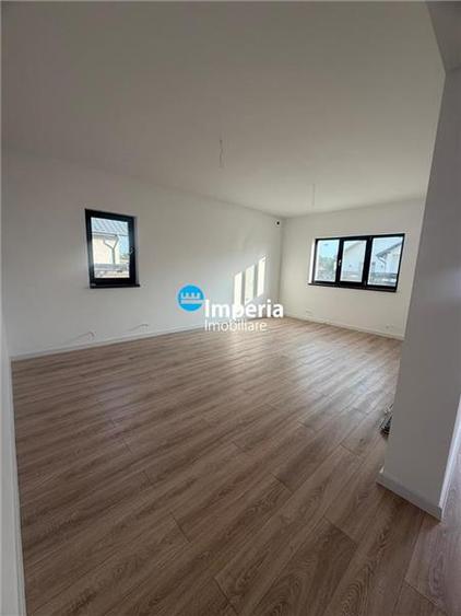 Casa 3 cam, 2 bai, Beci, canalizare, Ciurbesti Miroslava
