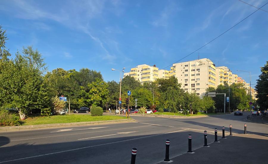 DOAMNA GHICA - ACCES DIRECT ÎN PARC! 4 camere decomandate - 80 mp utili!
