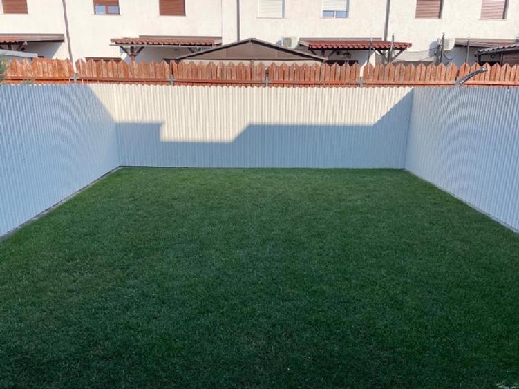 Proprietar vand casa insiruita