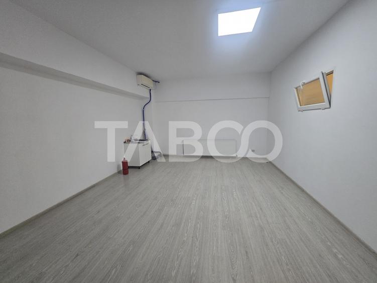 Spatiu birouri 110mp renovat etaj intermediar lift zona Broscarie