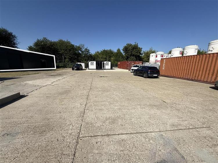 Aeroportului. Hala, birouri, platforma betonata, 2411 mp.