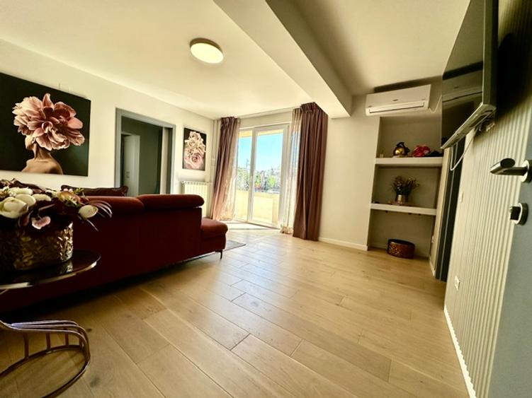 Apartament modern cu 3 camere de inchiriat - Calea Victoriei, zona Ateneul Roman