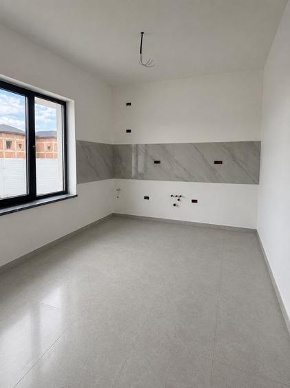 Vila moderna-Teren 464 mp-Bragadiru Dealului