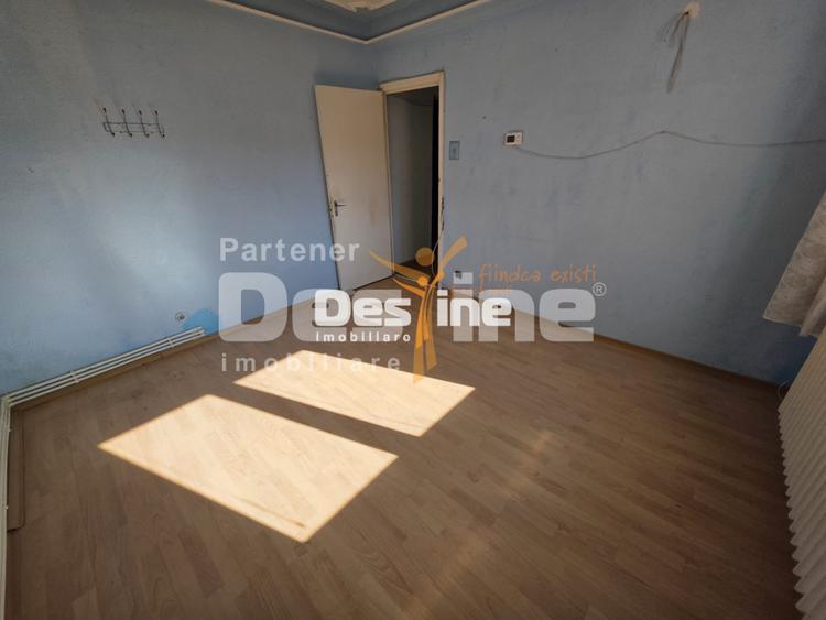 APARTAMENT 2 CAMERE, DECOMANDAT, MIRCEA CEL BATRAN, 69.990 EURO