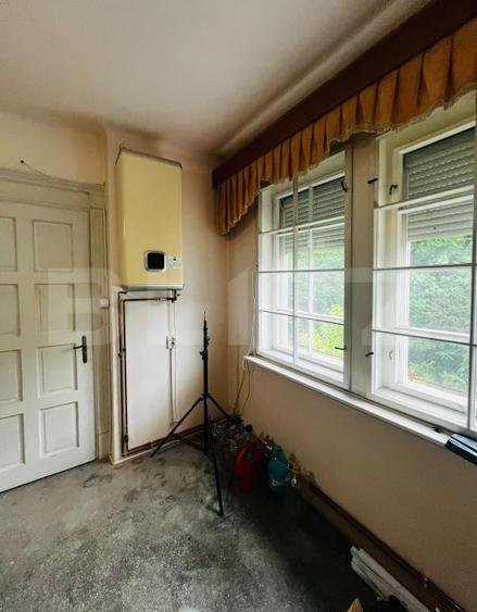 Apartament 2 camere, 74 mp, renovabil, zona Ultracentral