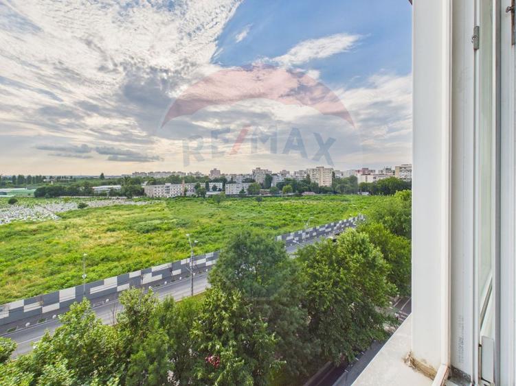 Apartament cu 3 camere de vânzare în zona Giurgiului
