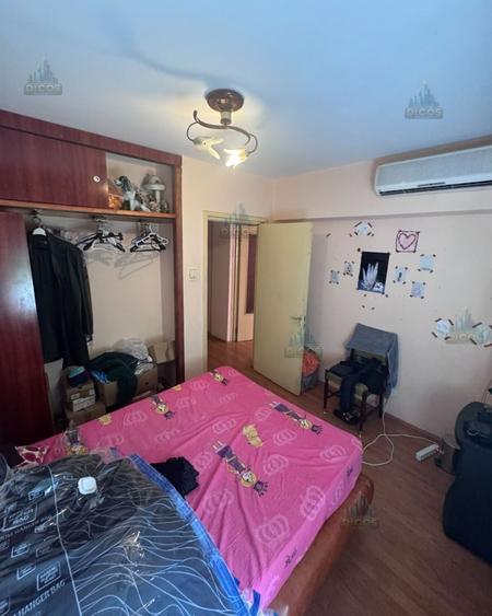 Apartament 3 camere de vânzare – Zona Centrală