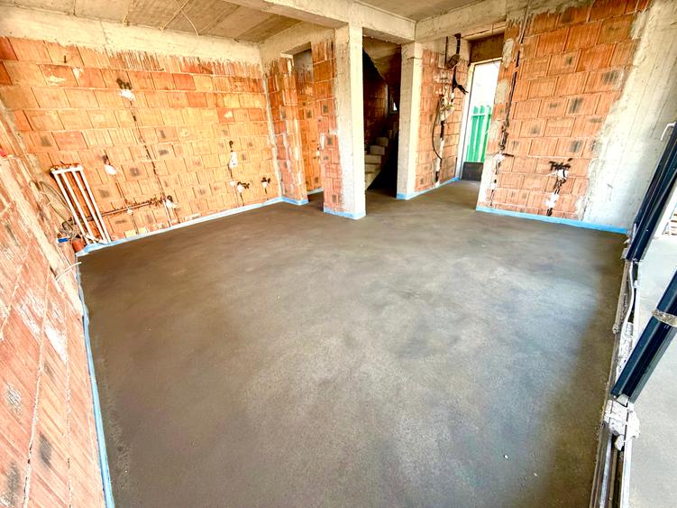 Casa deosebita situata stradal la 350m fata de Sos. Oltenitei