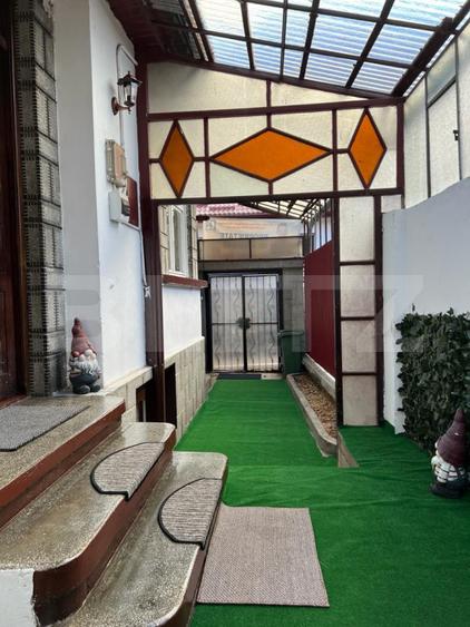 De vanzare, casa in Schei