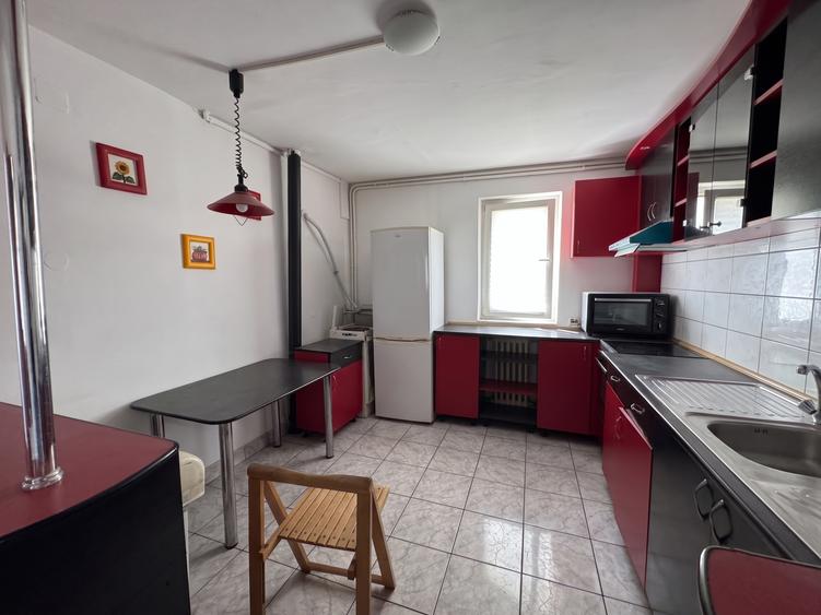 Apartament 3 camere zona Gorjului | Metrou la 2 min