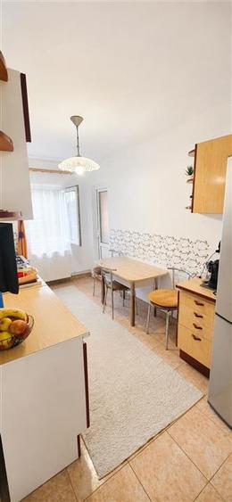 URGENT! 3 Camere | 2 Bai | Balcon 14 mp | 2 Beciuri | 2 Parcari | Pret Negociabi