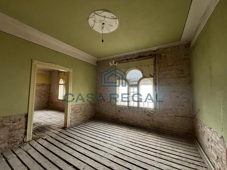 Proprietate unica de vanzare central + 1215mp teren