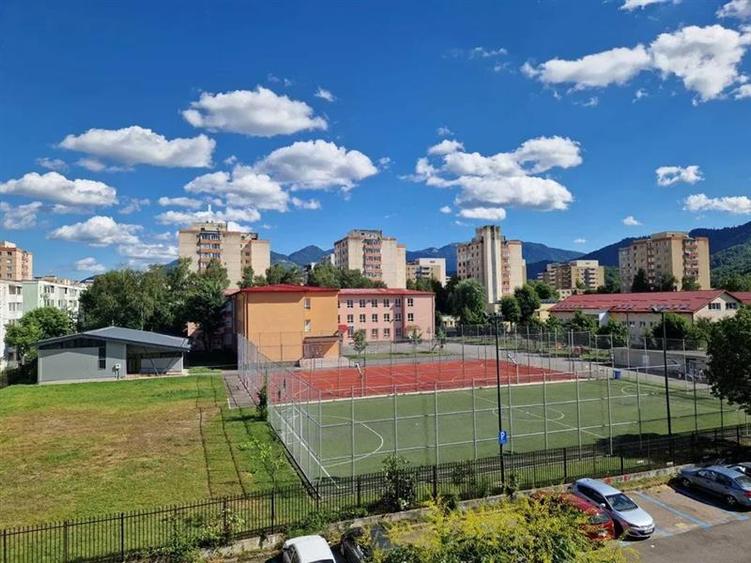 Inchiriem Apartament 3 Camere, Mobilat, Decomandat, Astra