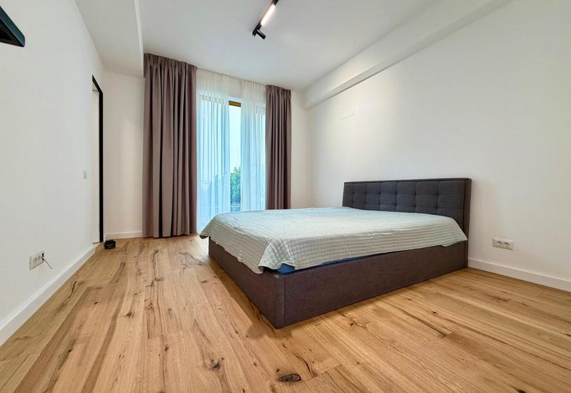 Apartament premium cu 3 camere și curte proprie spectaculoasă de 64 mp