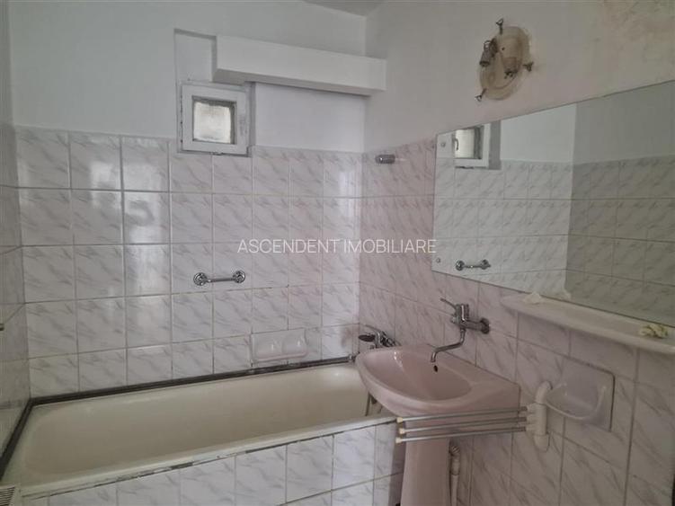 Apartament 3 camere, 90 mp, Centrul Civic Brasov, potential de renovare. - 4