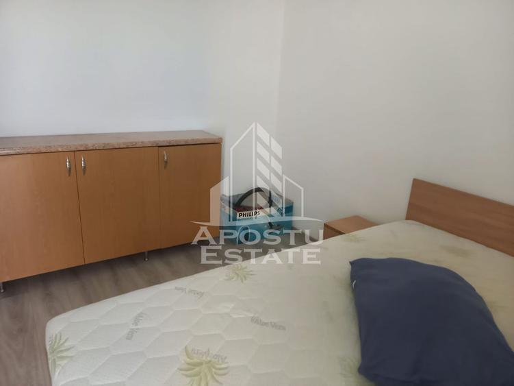Apartament spatios de inchiriat, 3 camere, Zona Aradului